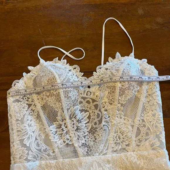 Made With Love Wedding Dress - Picture 8 of 10